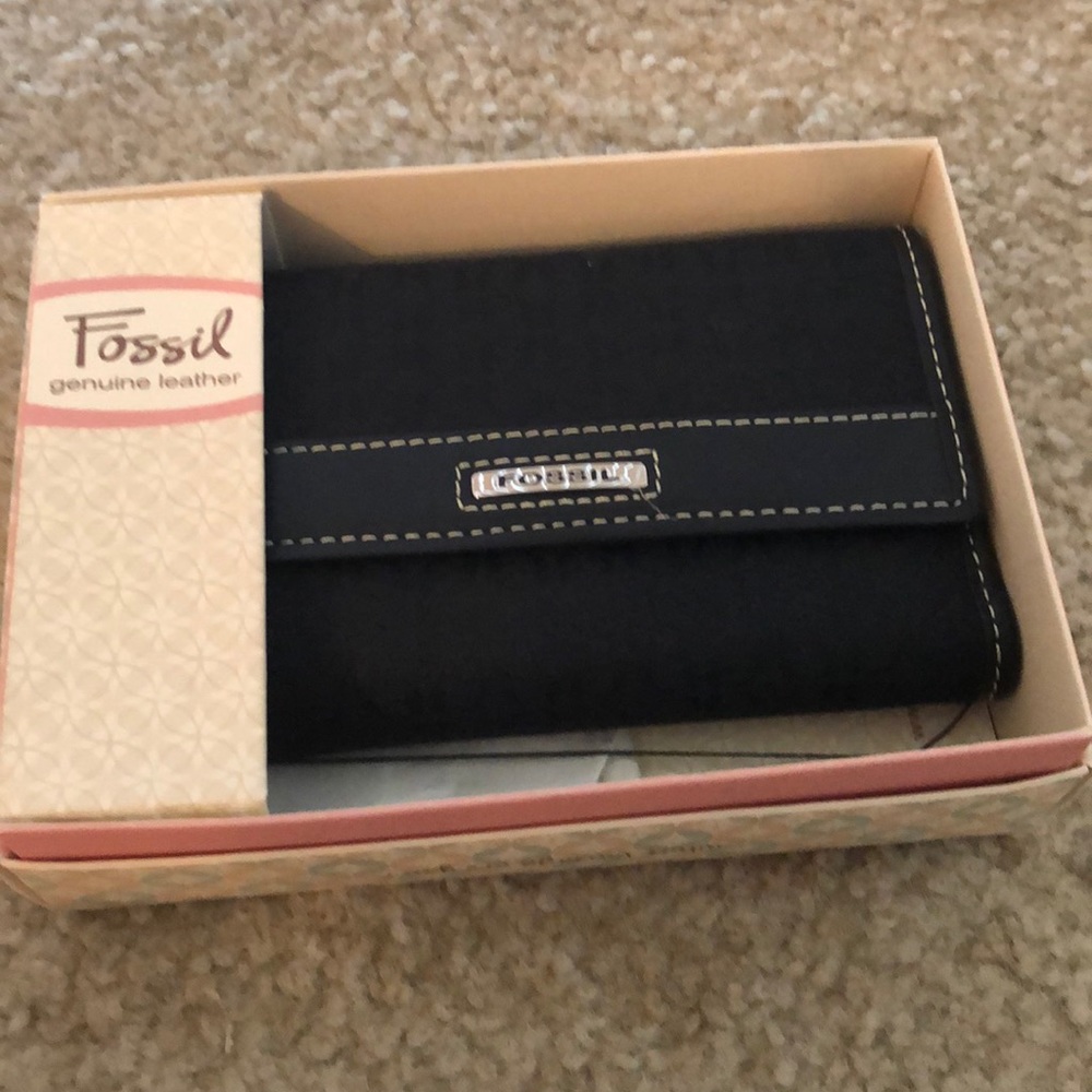 Fossil wallet